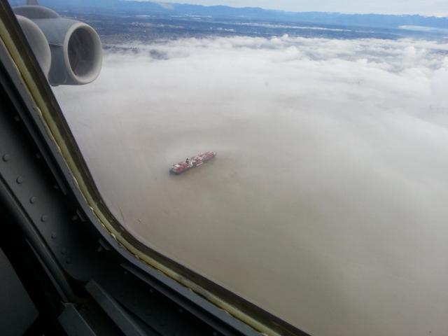 Mungkin sulit untuk di percaya tetapi kapal laut tersebut sangat nampak jelas sedang berlayar di atas awan Kwikku, Mungkin sulit untuk di percaya tetapi kapal laut tersebut sangat nampak jelas sedang berlayar di atas awan
