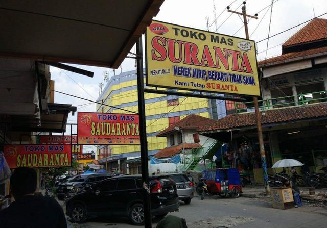 Hanya di Indonesia ada toko mas sodaraan kayak begini guys wkwkwkwk Kwikku, Hanya di Indonesia ada toko mas sodaraan kayak begini guys wkwkwkwk