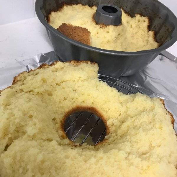 Ini gak tau salahnya siapa tetapi yang jelas kue yang satu ini merupakan suatu kegagalan total Kwikku, Ini gak tau salahnya siapa tetapi yang jelas kue yang satu ini merupakan suatu kegagalan total