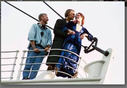 Adegan ketika Jack memeluk Rose dari belakang di atas kapal ini paling diingat kebanyakan para penonton film ini loh Kwikku, Adegan ketika Jack memeluk Rose dari belakang di atas kapal ini paling diingat kebanyakan para penonton film ini loh