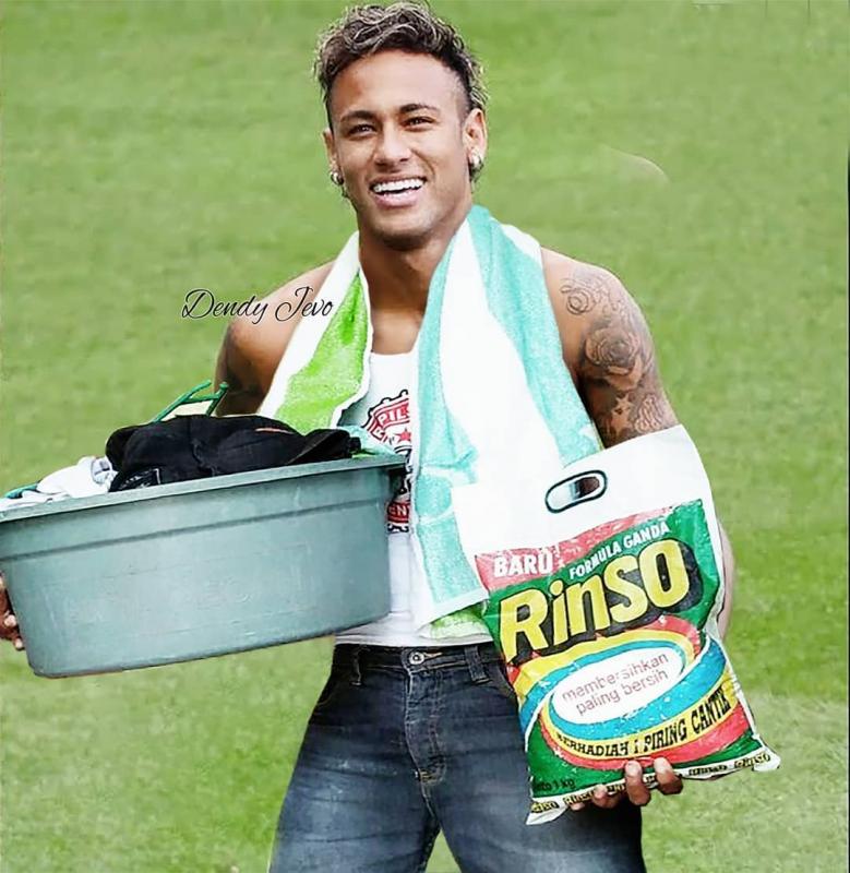 Neymar lagi mau nyuci baju di akhir pekan nih Pake bawabawa rinso segala lagi guys Kwikku, Neymar lagi mau nyuci baju di akhir pekan nih Pake bawabawa rinso segala lagi guys