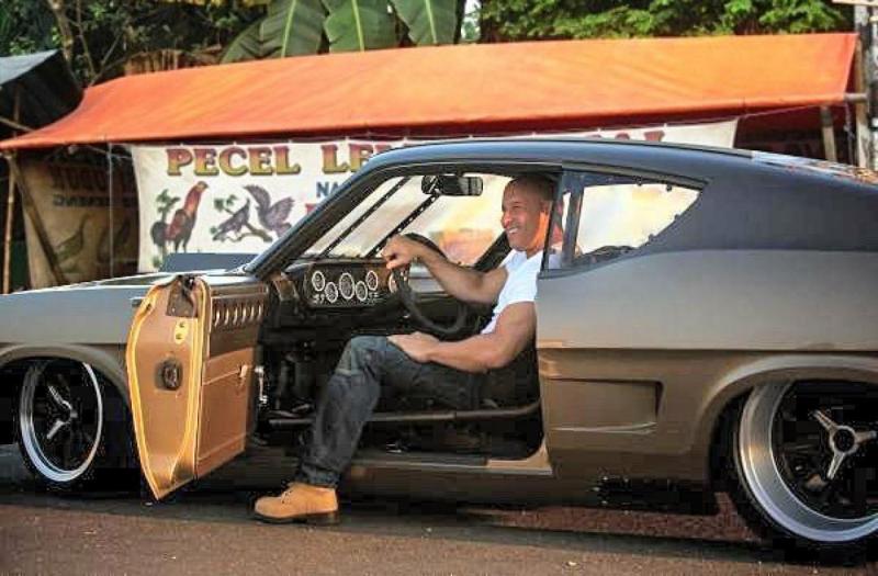 Vin Diesel juga sering mampir makan pecel lelenya mas dadang tuh Kwikku, Vin Diesel juga sering mampir makan pecel lelenya mas dadang tuh