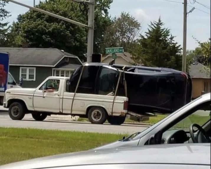 Apakah ada di antara kalian yang pernah berfikir untuk mengangkut sebuah mobil dengan menggunakan mobil Pick Up Sepertinya di sini ada orang yang bahkan pernah mempraktekkannya guys Kwikku, Apakah ada di antara kalian yang pernah berfikir untuk mengangkut sebuah mobil dengan menggunakan mobil Pick Up Sepertinya di sini ada orang yang bahkan pernah mempraktekkannya guys