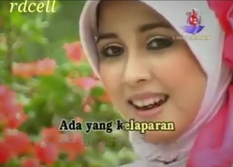 ini adalah momen di mana kamu melihat seorang teman yang sangat bawel ketika di bulan puasa Kwikku, ini adalah momen di mana kamu melihat seorang teman yang sangat bawel ketika di bulan puasa