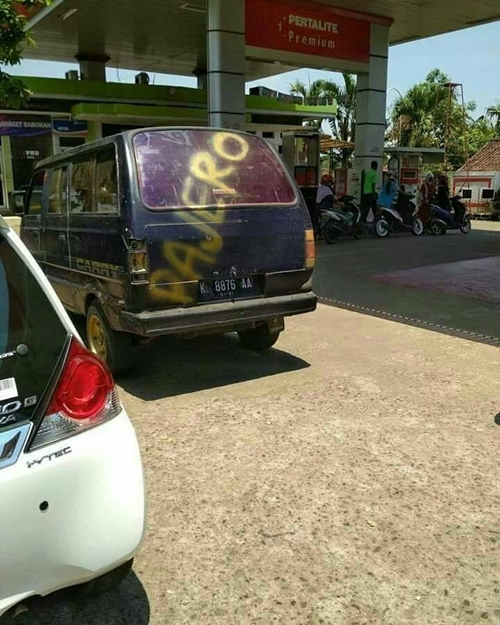 Mobil yang lupa dengan identitasnya sendiri Kwikku, Mobil yang lupa dengan identitasnya sendiri