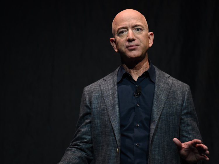 Jeff Bezos Kwikku, Jeff Bezos