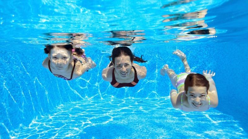 Berenang Kwikku, Berenang